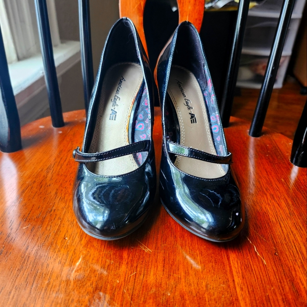 Mary Jane pumps